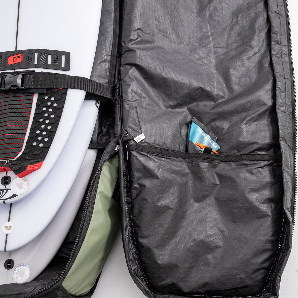 レア物　FCS　ボードキャリーバッグ　サーフボードキャリー　サーフキャリーバッグ FCS Travel 4 Shortboard/Fish Cover - FCS US
